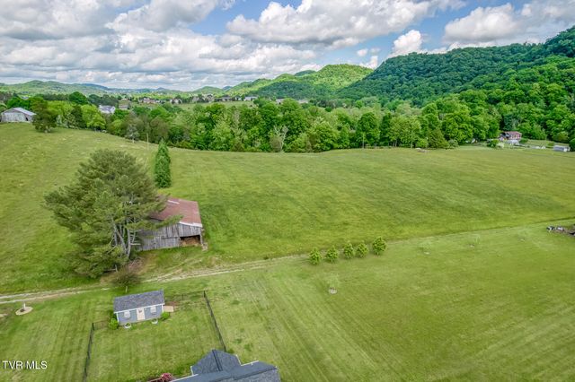 1007 Deerfoot Circle, Rogersville, TN 37857