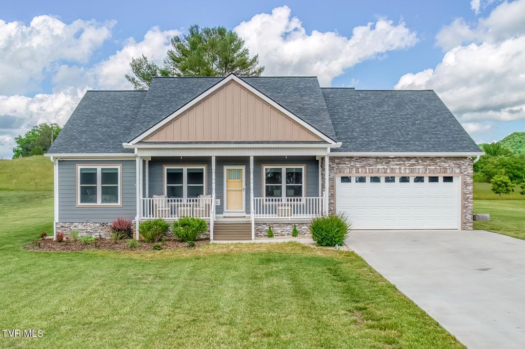 1007 Deerfoot Circle, Rogersville, TN 37857