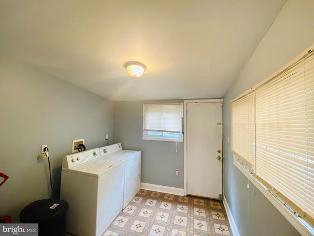 1704 N SYDENHAM ST, Philadelphia, PA 19121