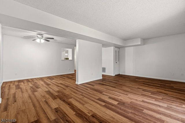 8401 Hana Rd, Edison Twp., NJ 08817