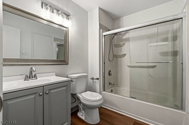 8401 Hana Rd, Edison Twp., NJ 08817