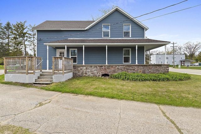 572 GREEN BAY AVENUE, Oconto Falls, WI 54154