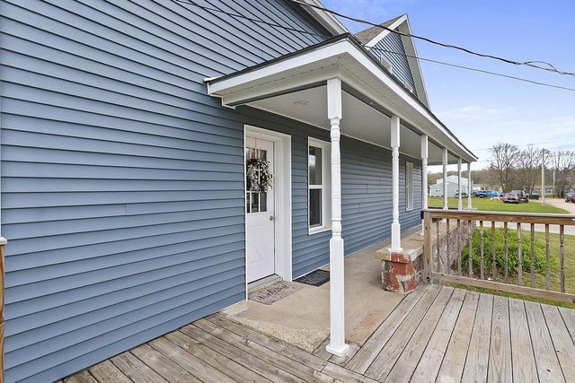 572 GREEN BAY AVENUE, Oconto Falls, WI 54154