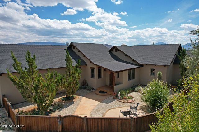 10 Dee Court, Smith Valley, NV 89430