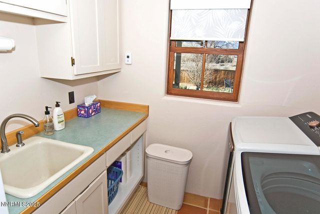 10 Dee Court, Smith Valley, NV 89430