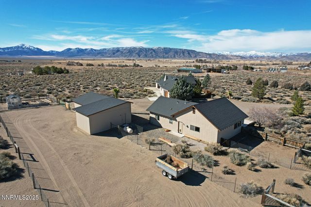 10 Dee Court, Smith Valley, NV 89430