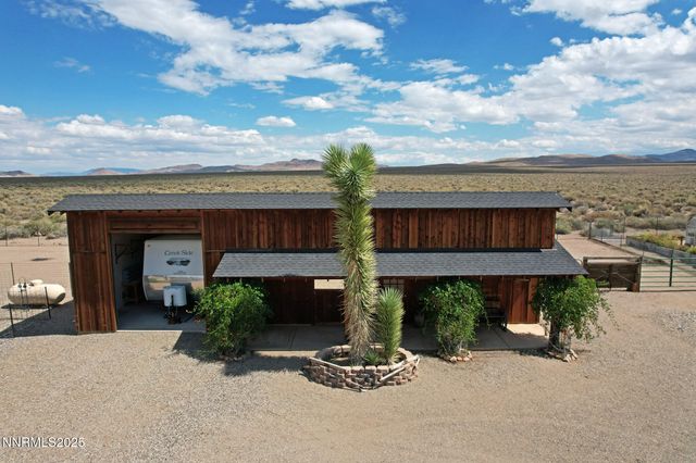10 Dee Court, Smith Valley, NV 89430