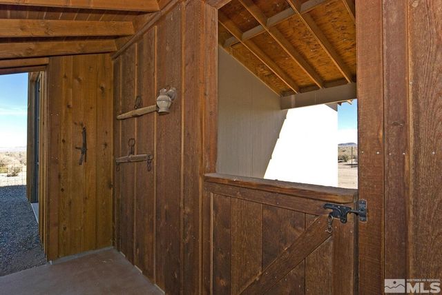 10 Dee Court, Smith Valley, NV 89430