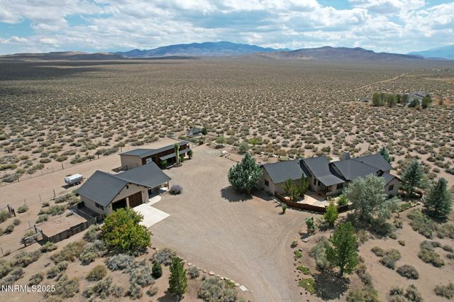 10 Dee Court, Smith Valley, NV 89430