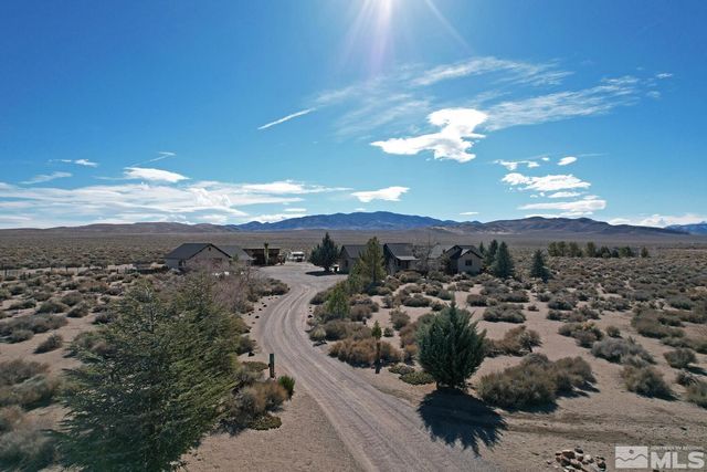 10 Dee Court, Smith Valley, NV 89430