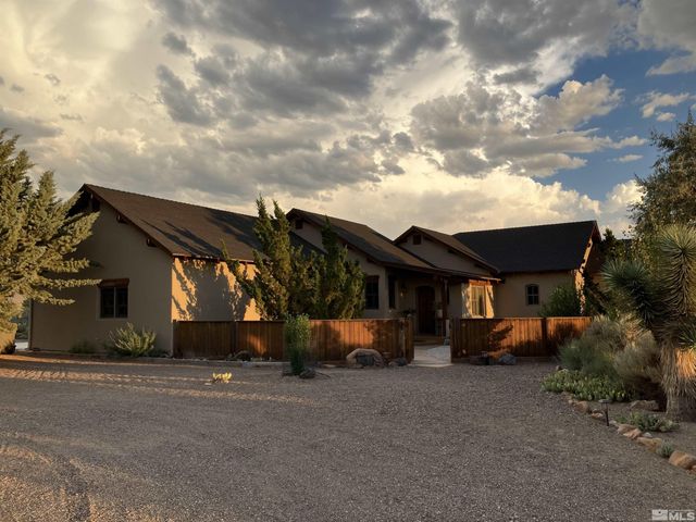 10 Dee Court, Smith Valley, NV 89430