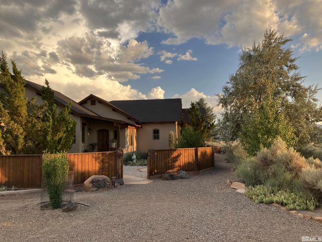 10 Dee Court, Smith Valley, NV 89430