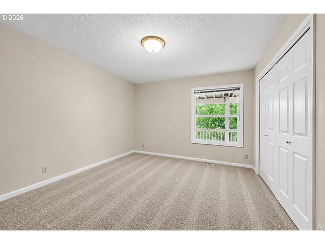 9028 Nw BENSON St, Portland, OR 97229