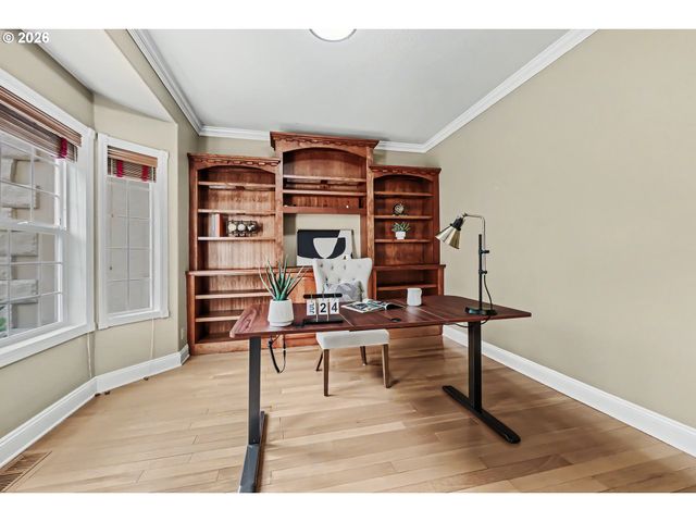9028 Nw BENSON St, Portland, OR 97229