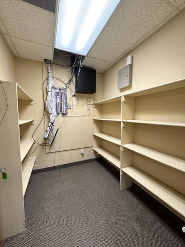 1890 Park Marina Drive, 101, Redding, CA 96001