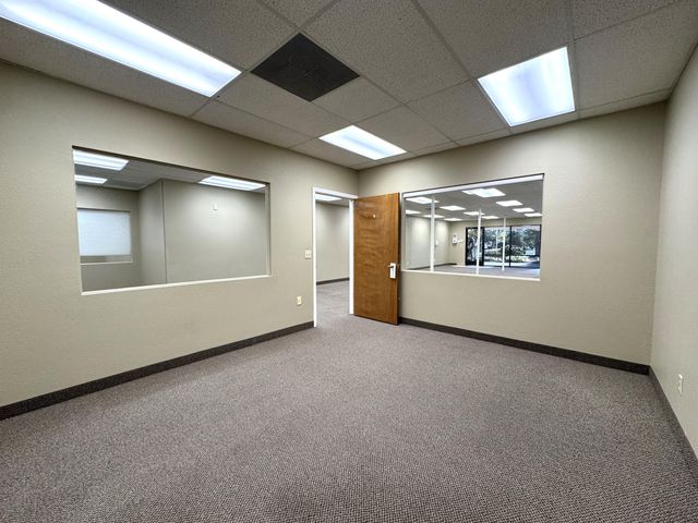 1890 Park Marina Drive, 101, Redding, CA 96001