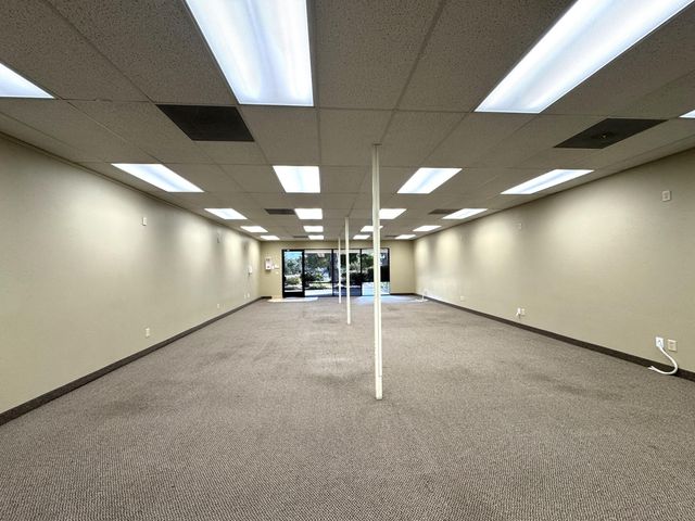 1890 Park Marina Drive, 101, Redding, CA 96001