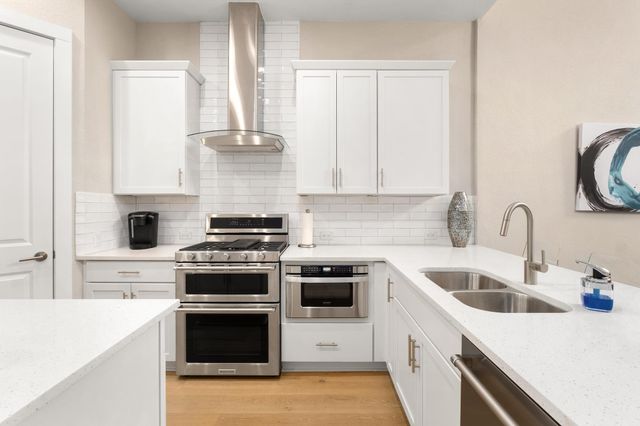 4323 Spicewood Springs RD 2, Austin, TX 78759