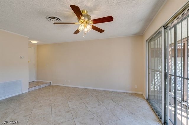 2458 Paradise Village Way, Las Vegas, NV 89120