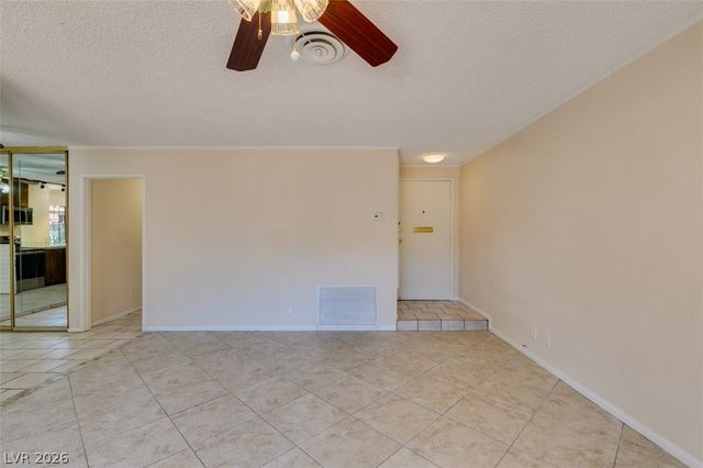 2458 Paradise Village Way, Las Vegas, NV 89120