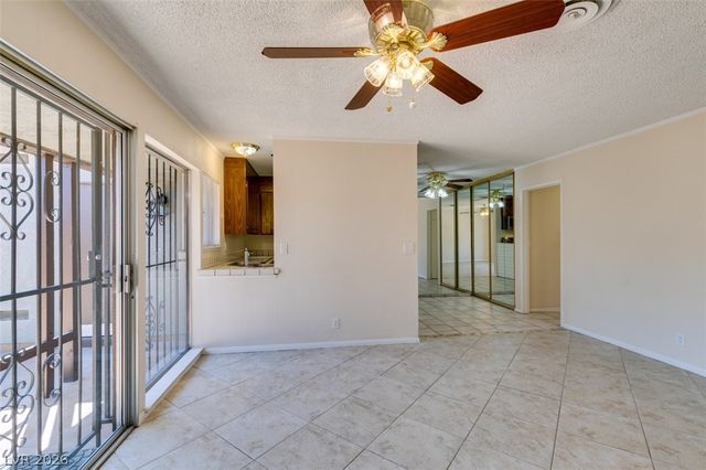 2458 Paradise Village Way, Las Vegas, NV 89120