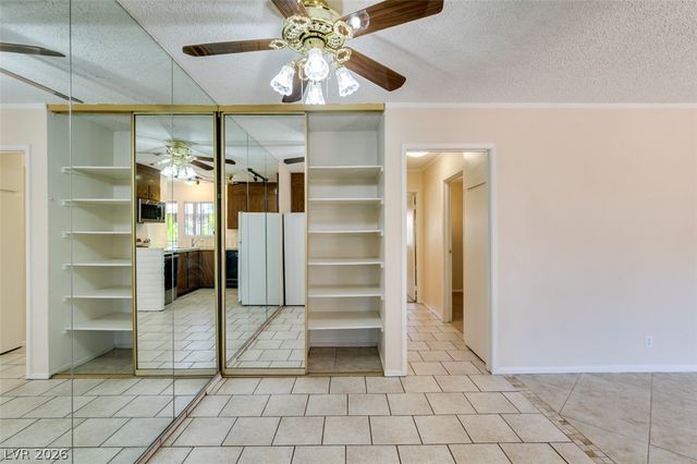 2458 Paradise Village Way, Las Vegas, NV 89120