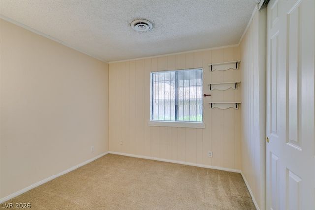 2458 Paradise Village Way, Las Vegas, NV 89120