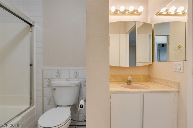 2458 Paradise Village Way, Las Vegas, NV 89120