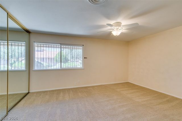 2458 Paradise Village Way, Las Vegas, NV 89120