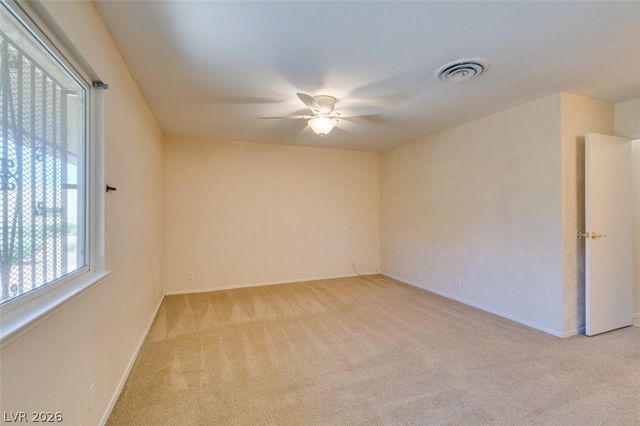 2458 Paradise Village Way, Las Vegas, NV 89120