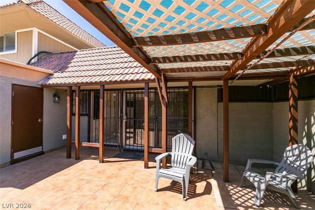 2458 Paradise Village Way, Las Vegas, NV 89120