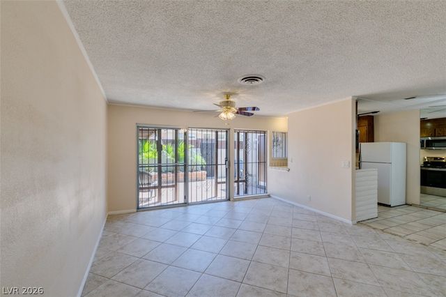 2458 Paradise Village Way, Las Vegas, NV 89120