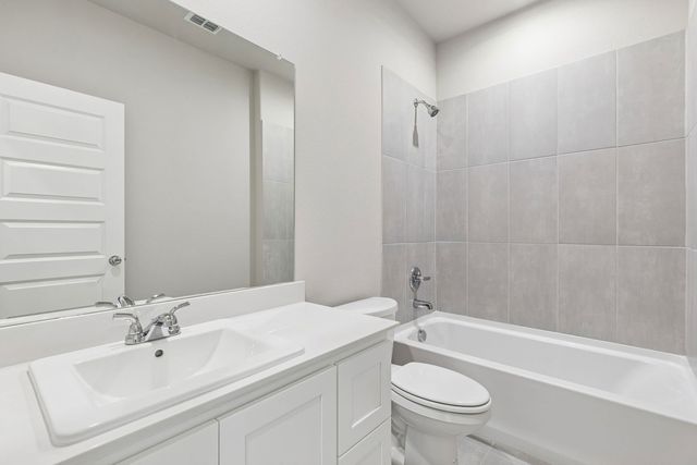 1509 Sugarberry Lane, Alvarado, TX 76009