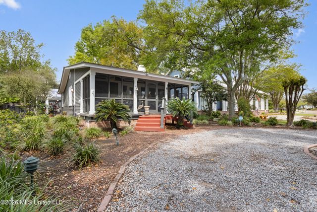 614 2nd Street, Gulfport, MS 39501