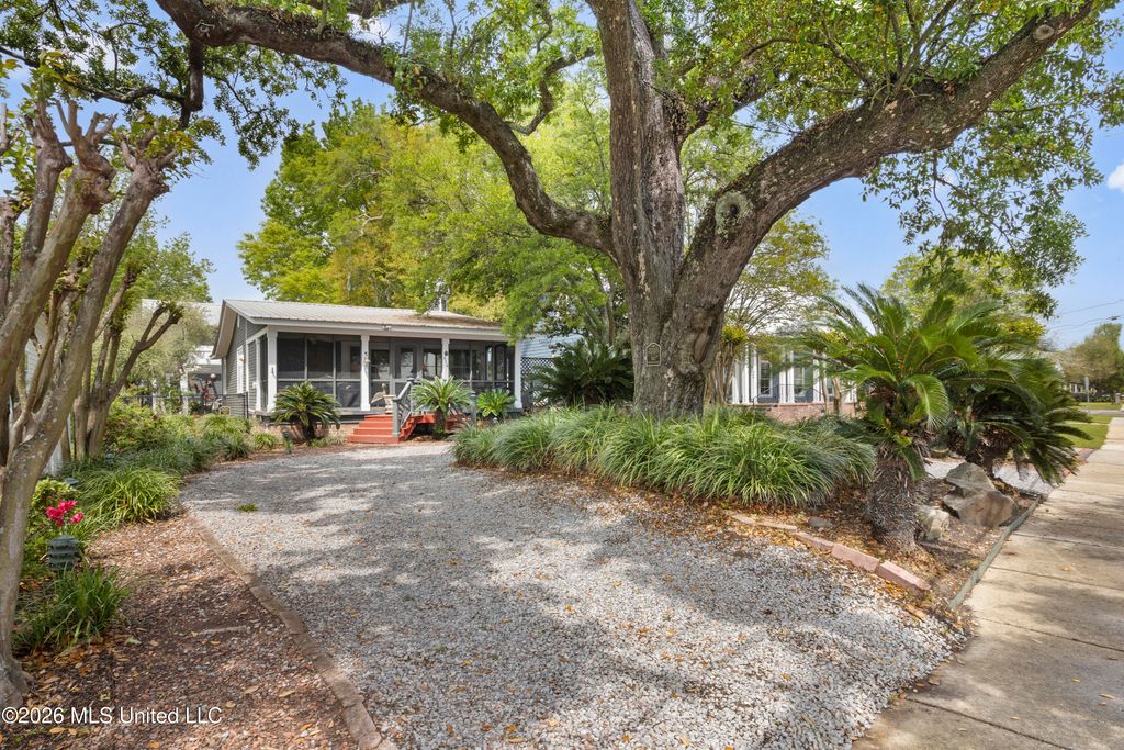 614 2nd Street, Gulfport, MS 39501