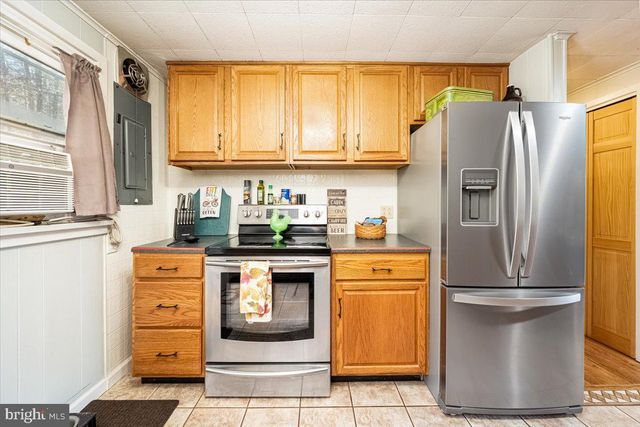 14141 ROBERTS RD, Hancock, MD 21750