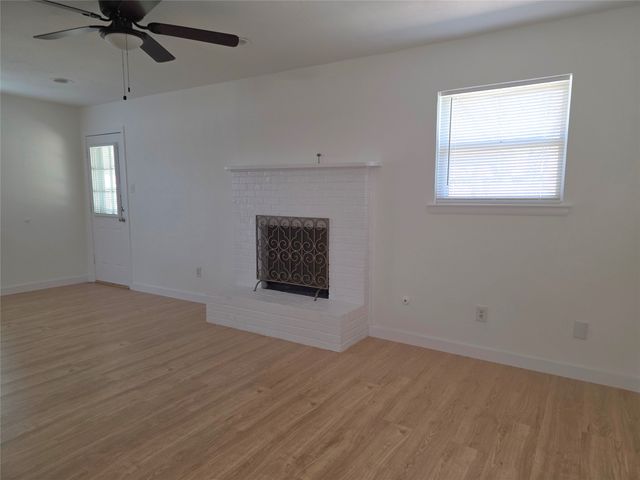 272 Palomino Drive, Saginaw, TX 76179