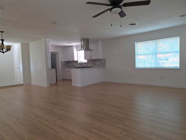 272 Palomino Drive, Saginaw, TX 76179