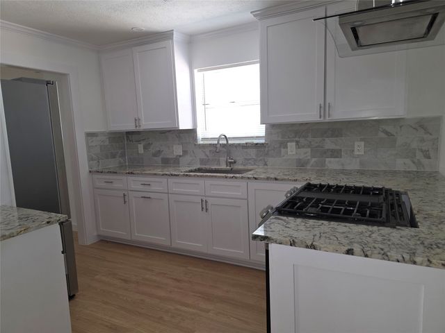 272 Palomino Drive, Saginaw, TX 76179