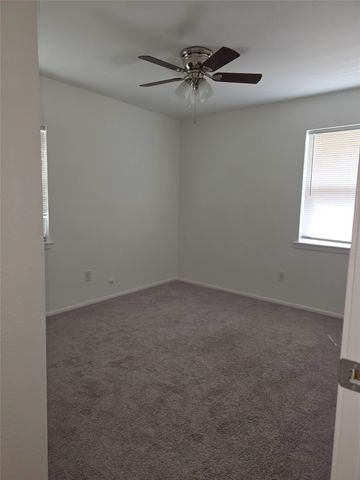 272 Palomino Drive, Saginaw, TX 76179