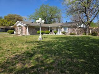 272 Palomino Drive, Saginaw, TX 76179