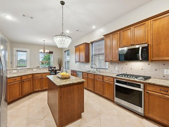 2903 Longhorn Circle, Manvel, TX 77578