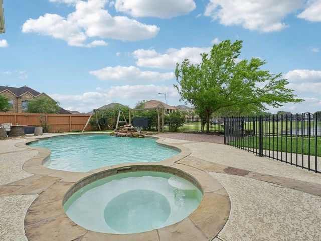 2903 Longhorn Circle, Manvel, TX 77578