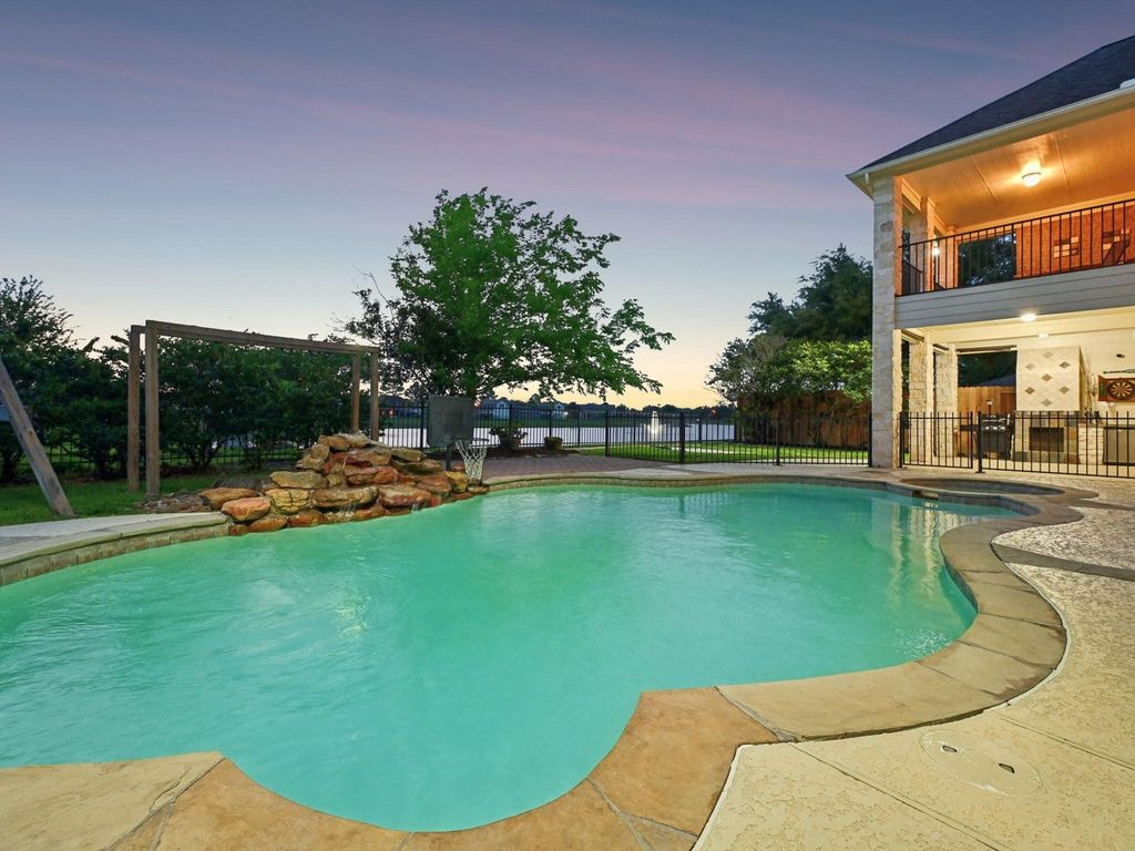 2903 Longhorn Circle, Manvel, TX 77578