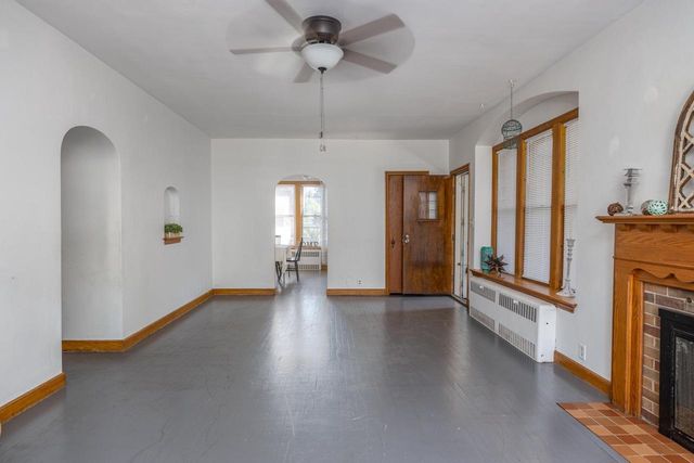 714 N ONEIDA STREET, Appleton, WI 54911