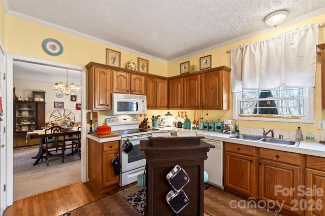 1146 Landrum Road, Columbus, NC 28722