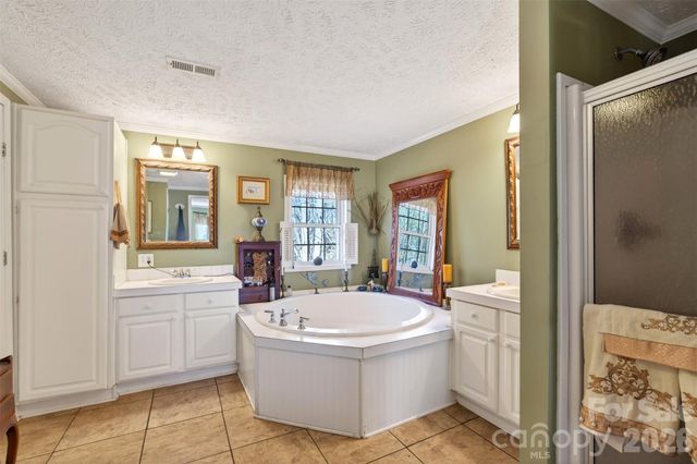 1146 Landrum Road, Columbus, NC 28722