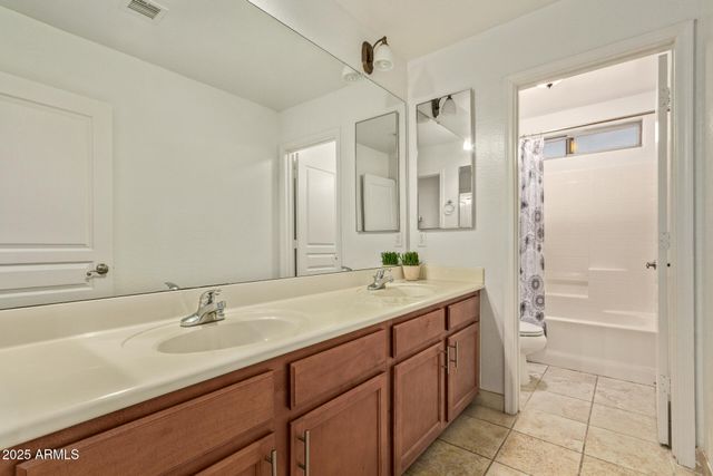 7411 S 25TH Drive, Phoenix, AZ 85041