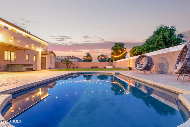 7411 S 25TH Drive, Phoenix, AZ 85041