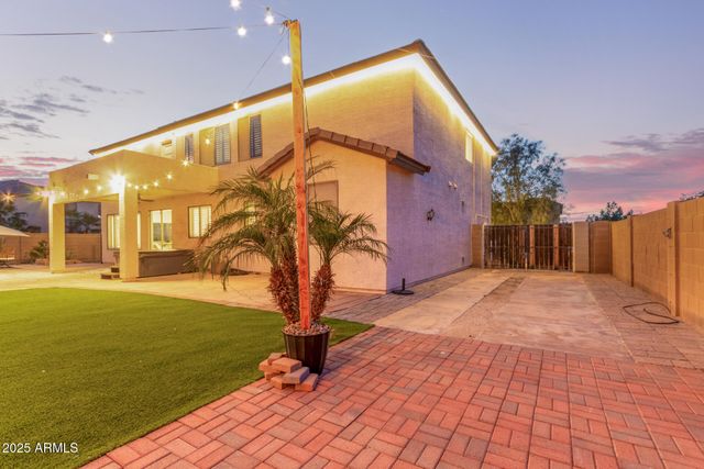 7411 S 25TH Drive, Phoenix, AZ 85041